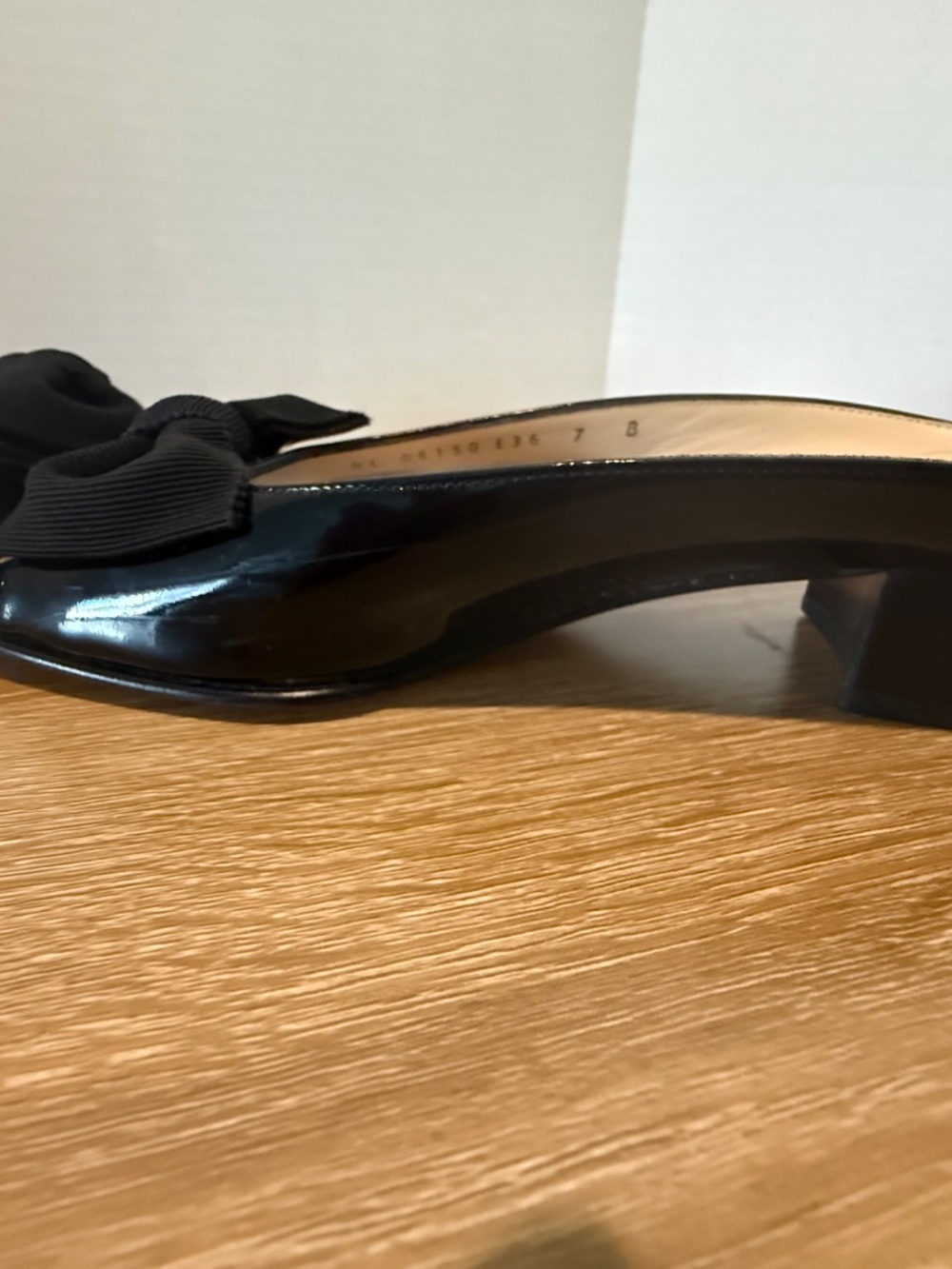 Salvatore Ferragamo Patent Leather Bow Slide Sandals - Picture 6 of 12